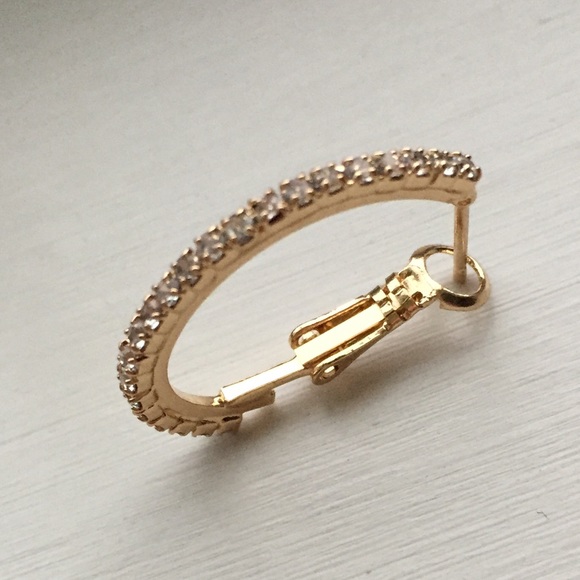 ⚜️[𝟯/$𝟮𝟴]⚜️Golden Crystal Circle Earrings NEW - Picture 7 of 8